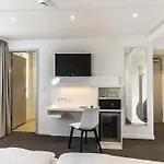 Bayerischer Hof Hotel 4*