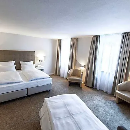 Отель Bayerischer Hof Китцинген