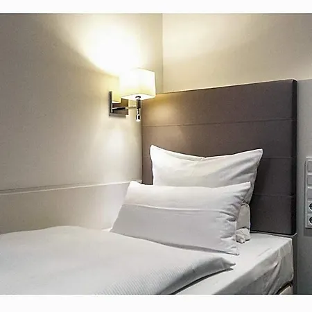 Отель Bayerischer Hof Китцинген